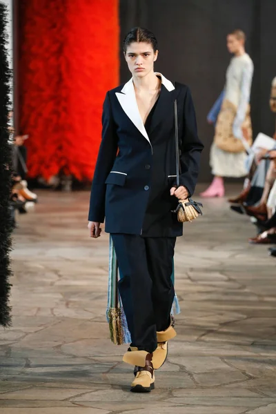 Look 39